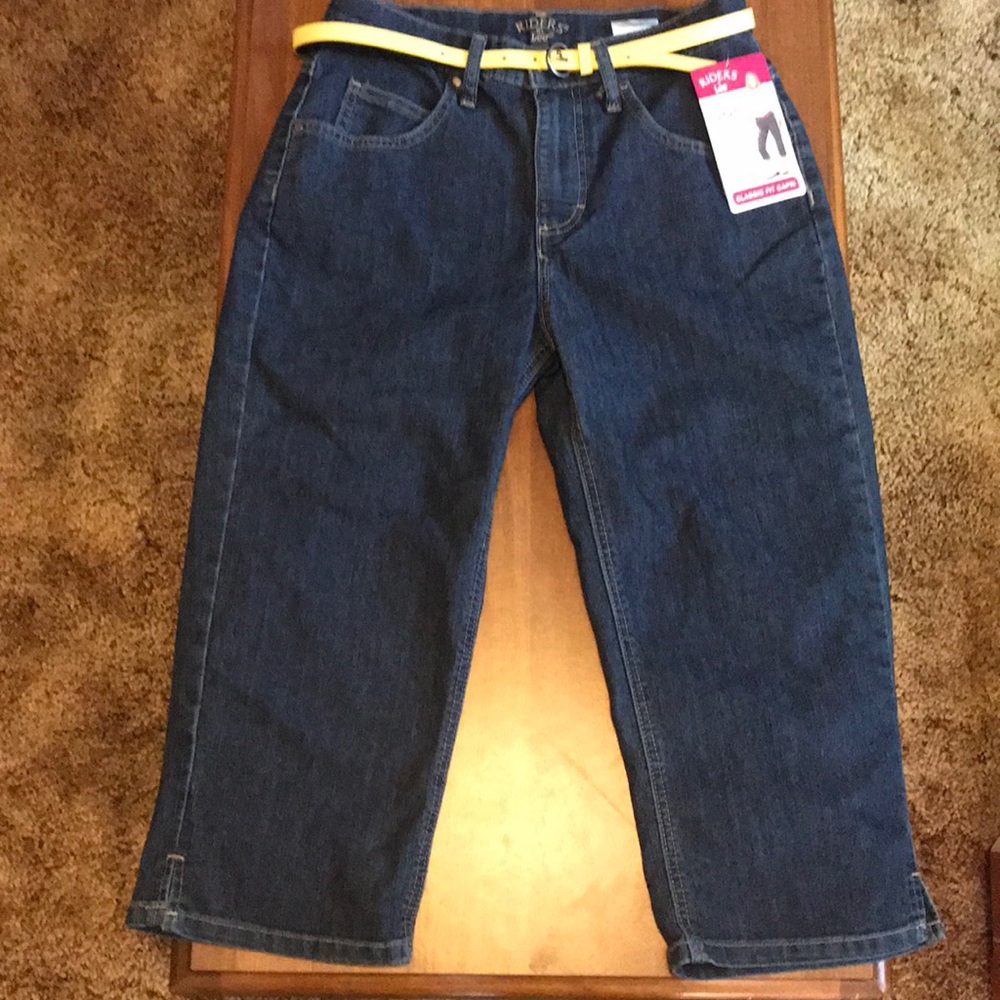 Riders by Lee Denim Jean Capris with Yellow Belt Size 8